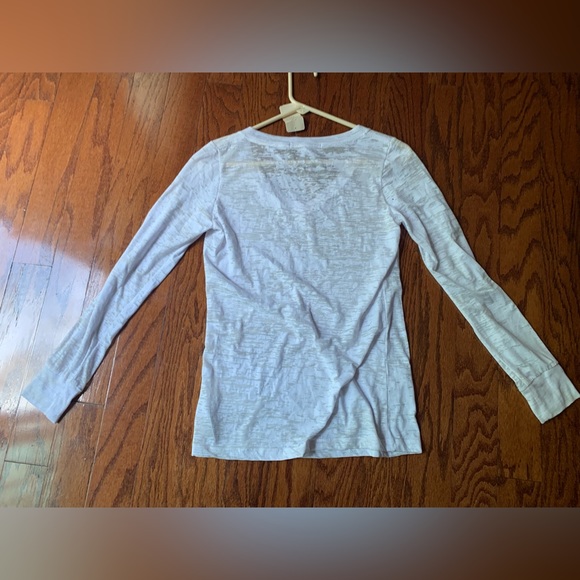 White Sheer V Neck Tee Size M NWT - Picture 2 of 3